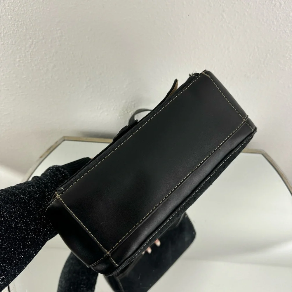 LIZ CLAIBORNE Vintage 90s Black Faux Leather Fabric Flap Over Shoulder Bag Purse